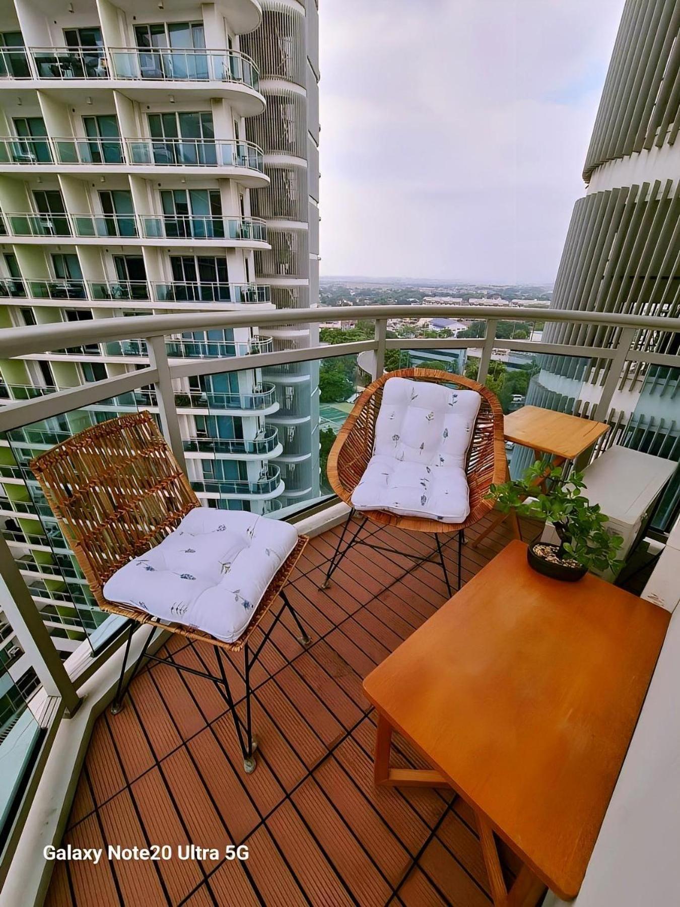 Manila Urban Resort At Azure 외부 사진