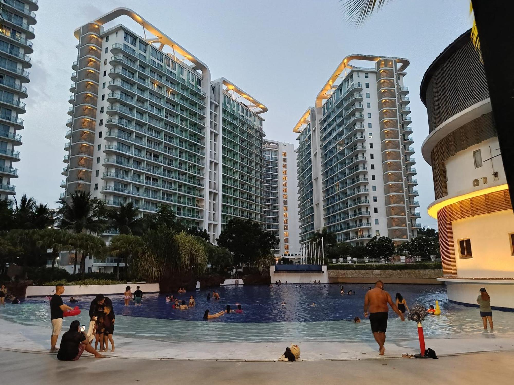 Manila Urban Resort At Azure 외부 사진