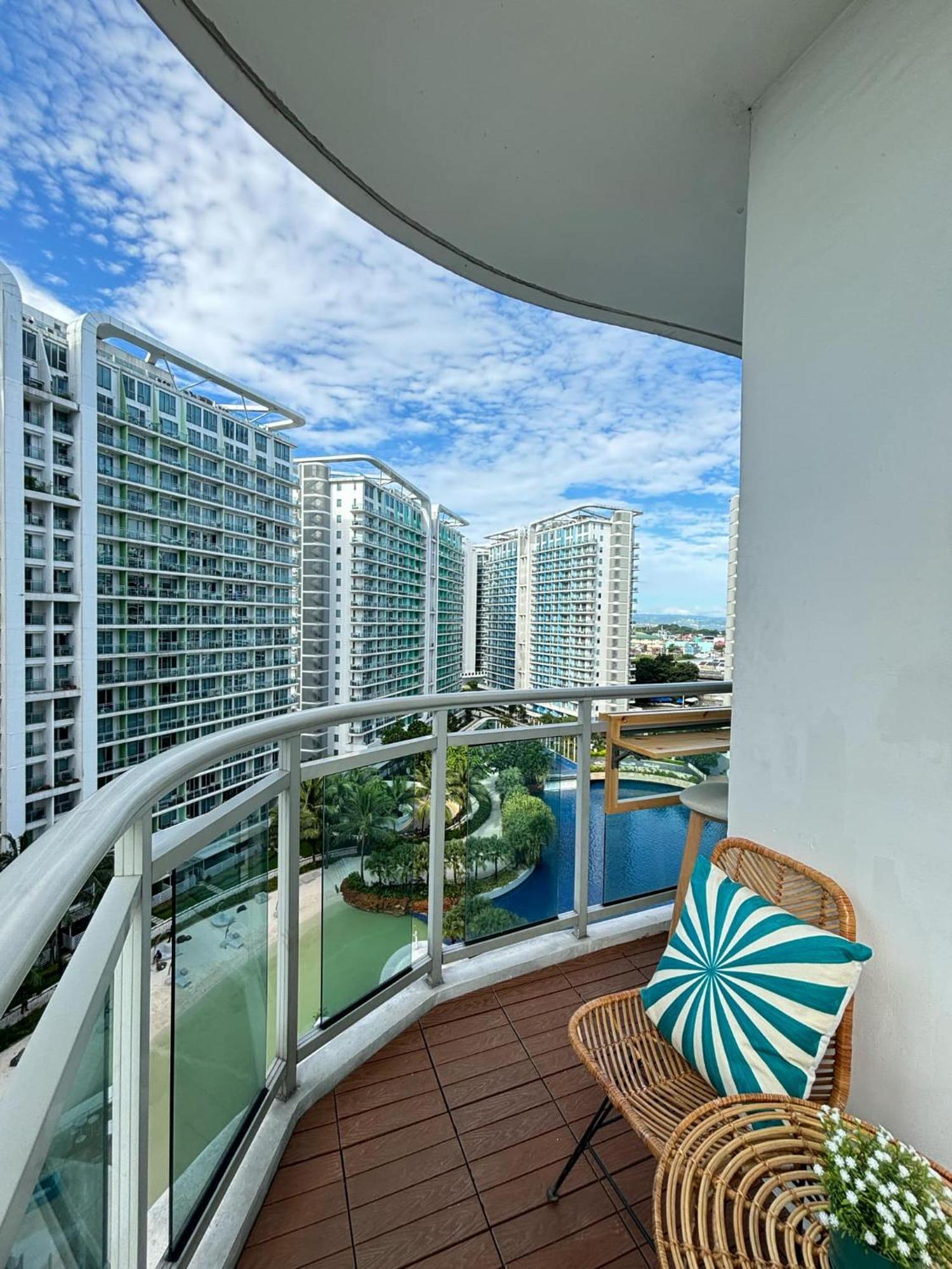 Manila Urban Resort At Azure 외부 사진