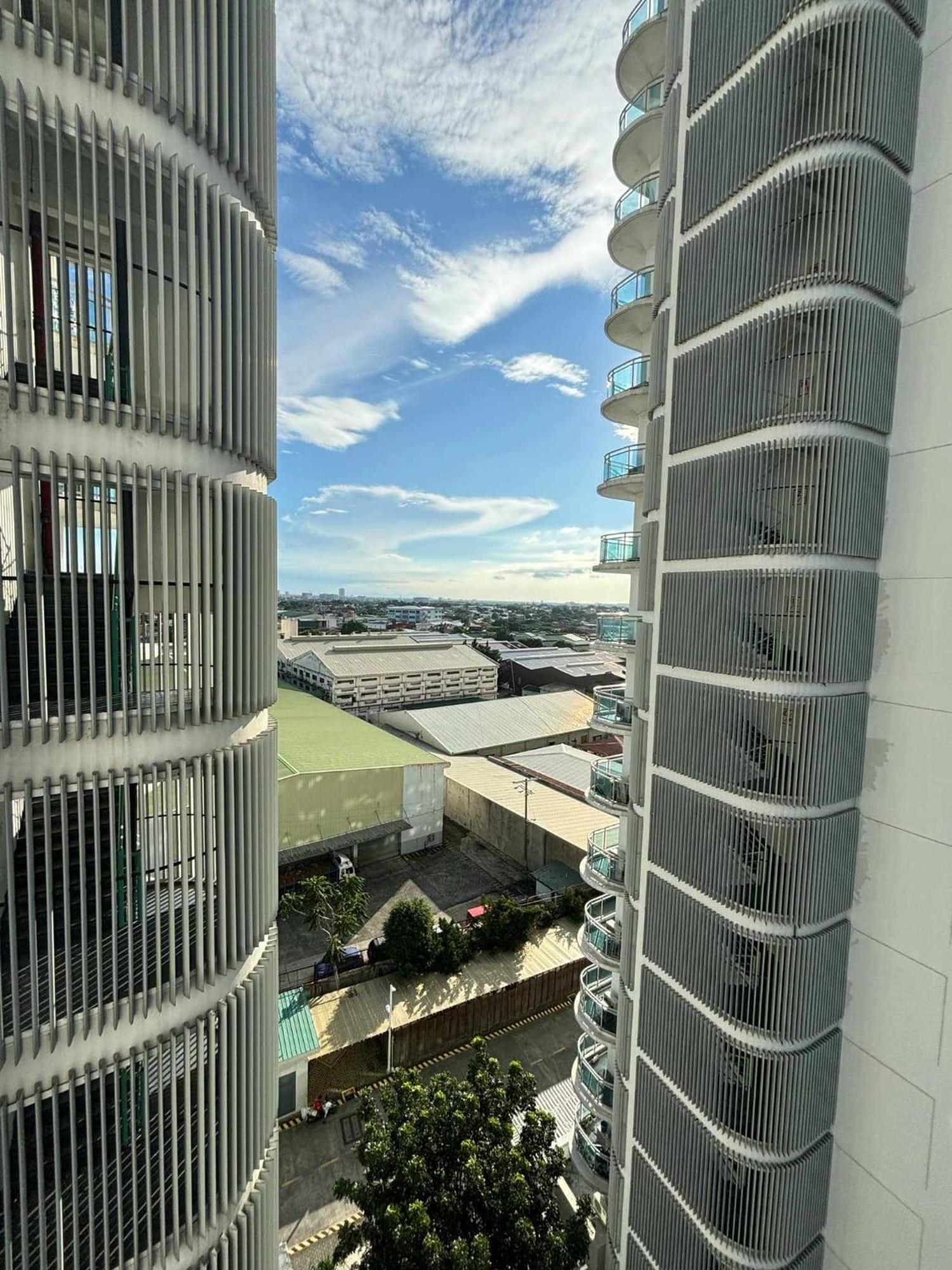Manila Urban Resort At Azure 외부 사진